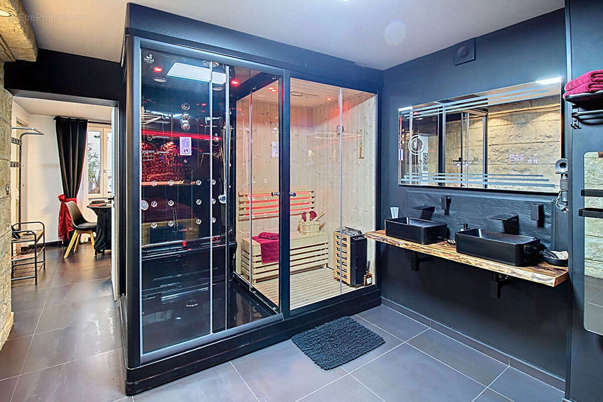 À Vendre Love Room Haut de Gamme ! Loft Équipé & Rentable - Bargemon - photo 6