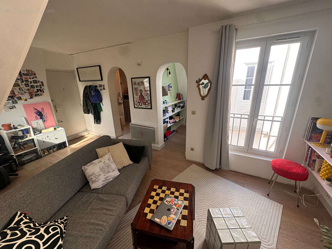 Appartement à PARIS-10E