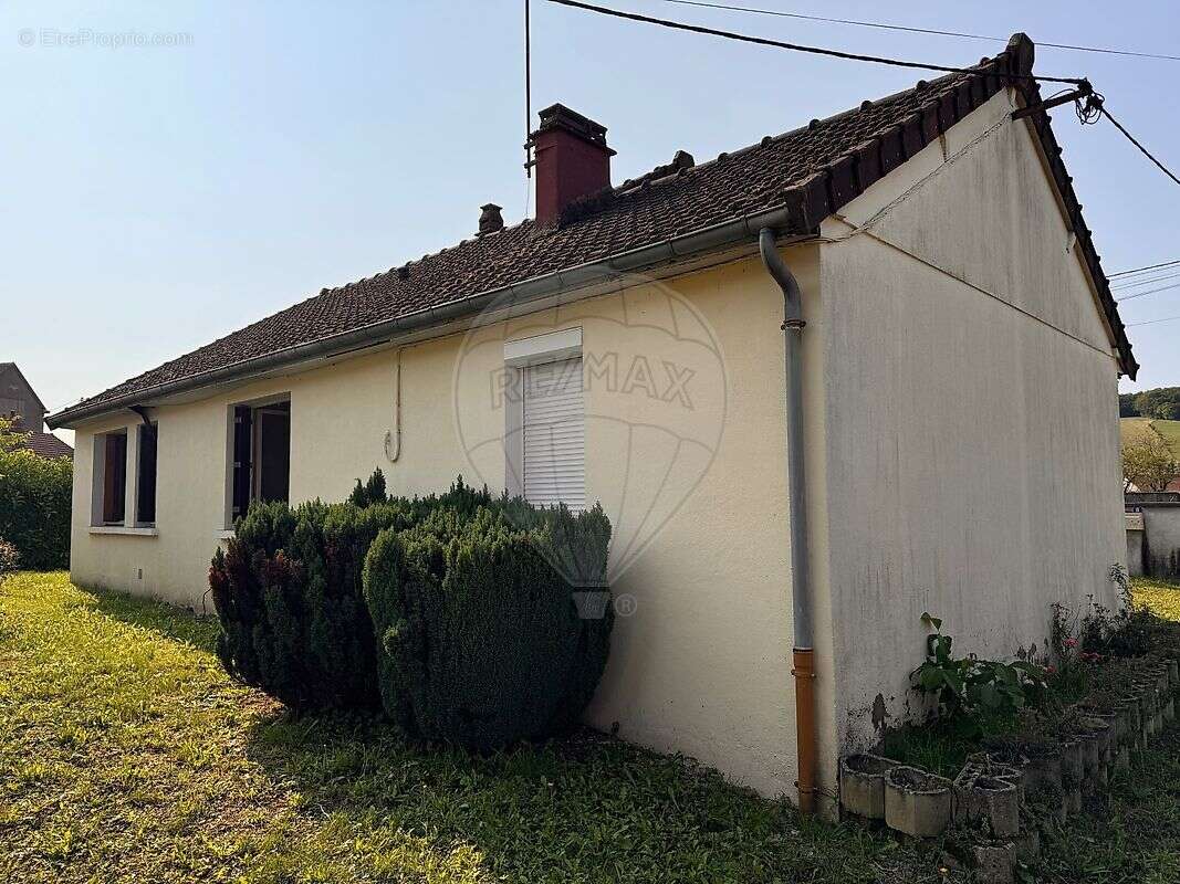 Maison à PREMERY