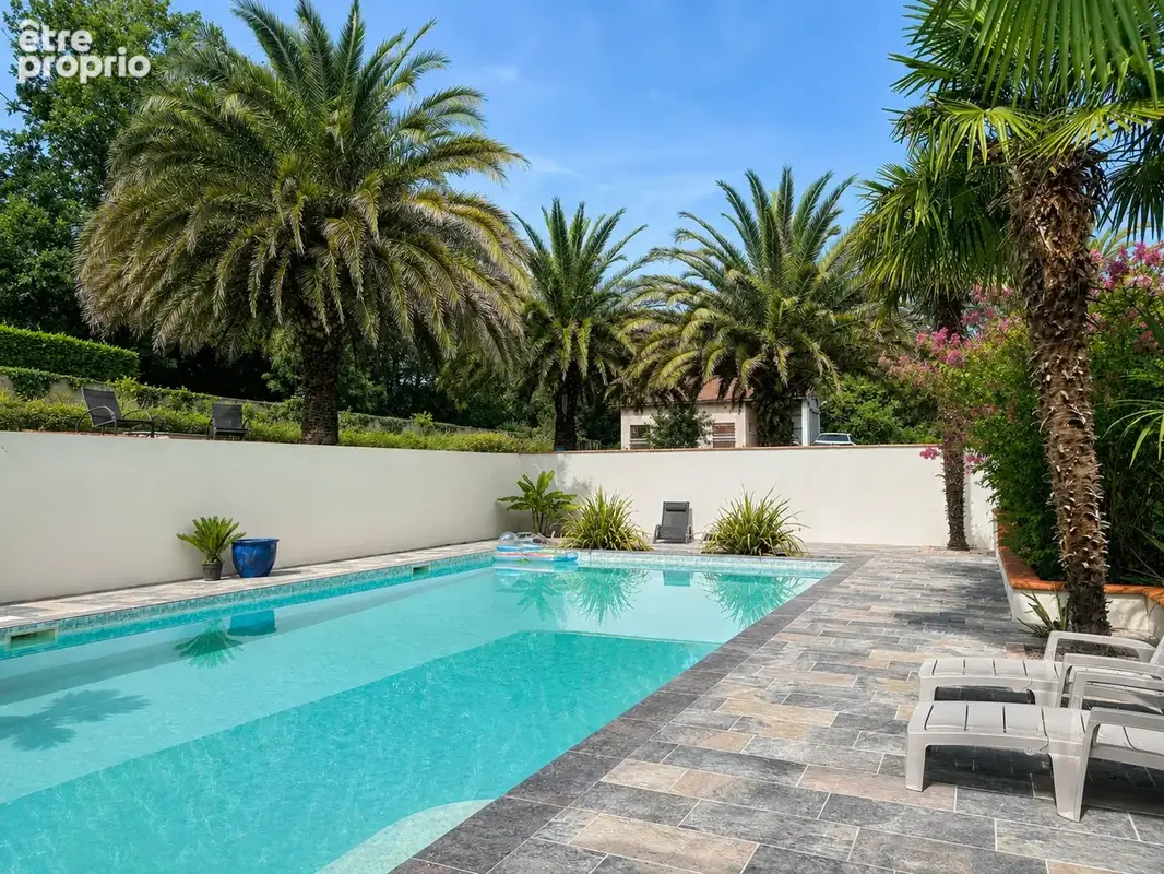 COTEAUX SUD DE PAU - Jolie villa contemporaine avec 5 hectares de terrain - photo 5