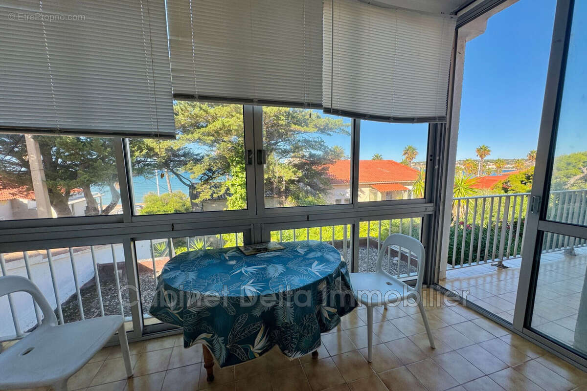 Appartement à SIX-FOURS-LES-PLAGES