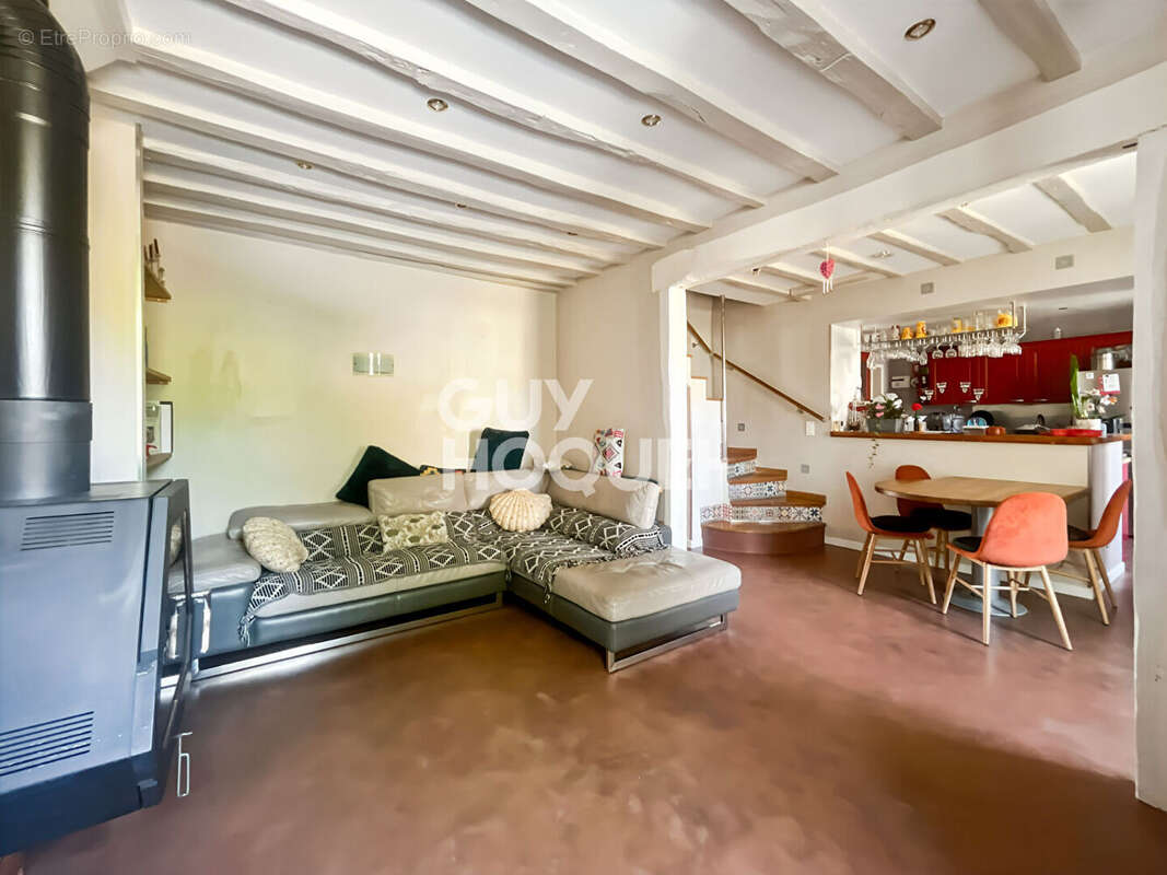 Maison à CHAUMES-EN-BRIE