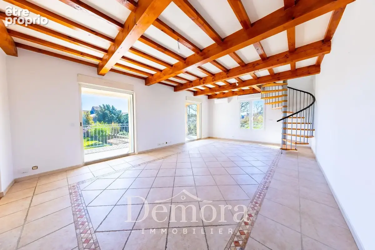 Salon - Appartement à SOMMIERES