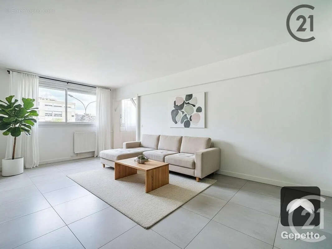 Appartement à COMBS-LA-VILLE