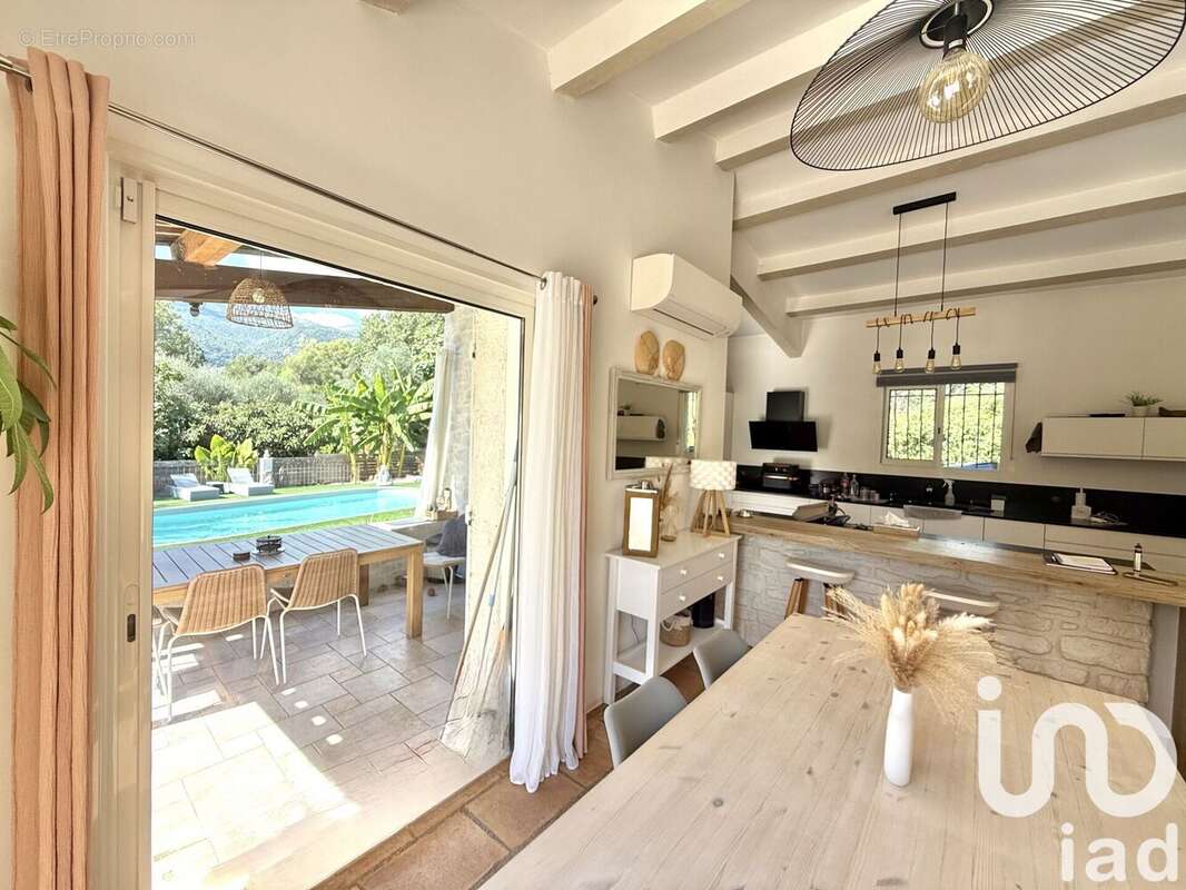 Photo 2 - Maison à TOURRETTES-SUR-LOUP