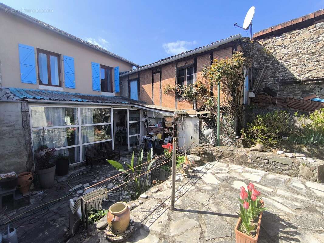 Maison à SAINT-JUNIEN