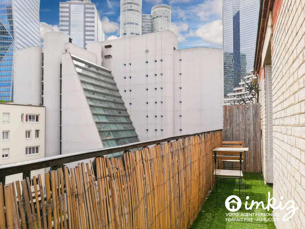 Appartement à COURBEVOIE