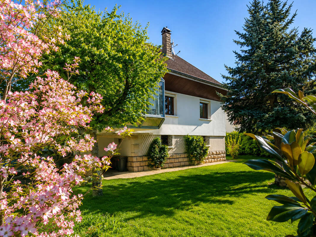 Maison à BOURG-EN-BRESSE
