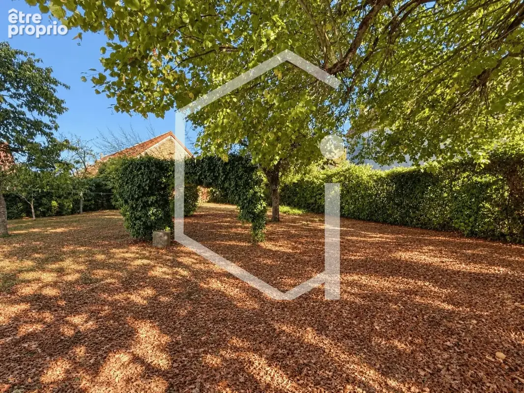 Sury-en-Vaux   Maison 97 m2 à rénover avec grange, écurie et terrain constructible - photo 11