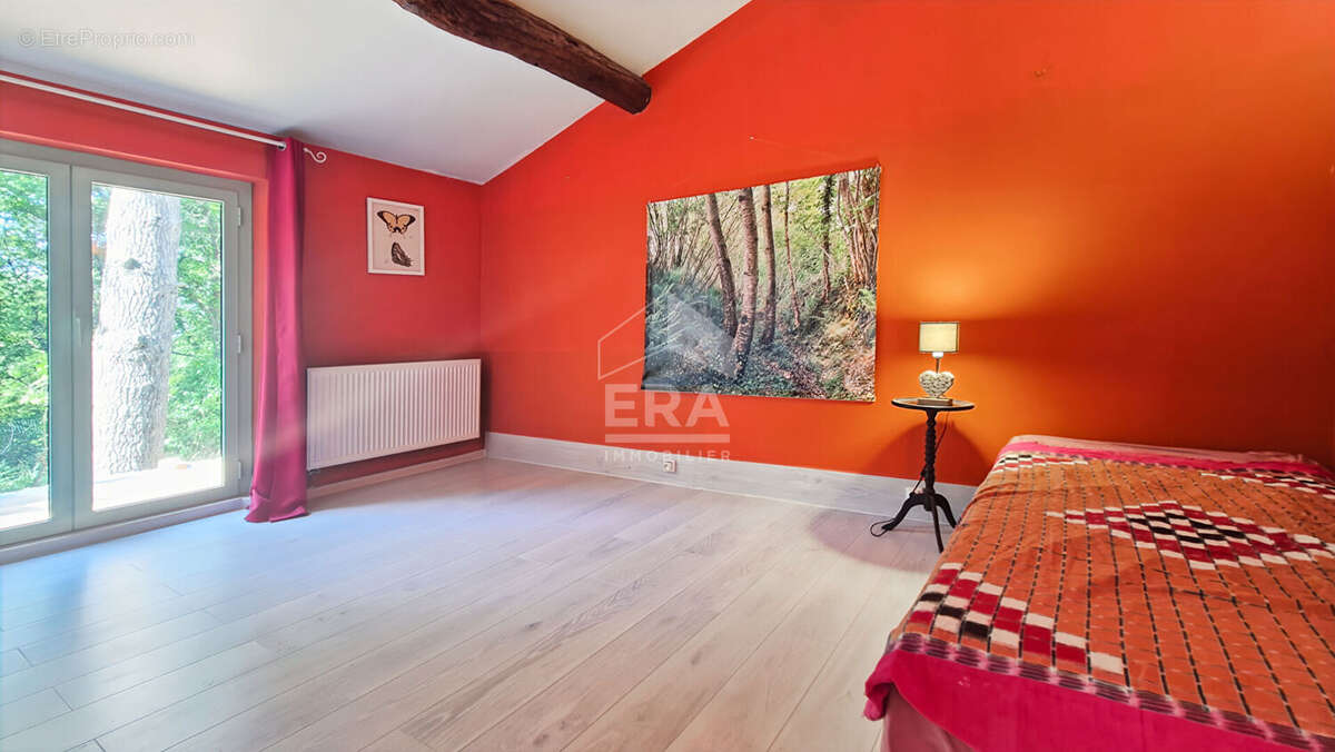 Maison à DOMAZAN