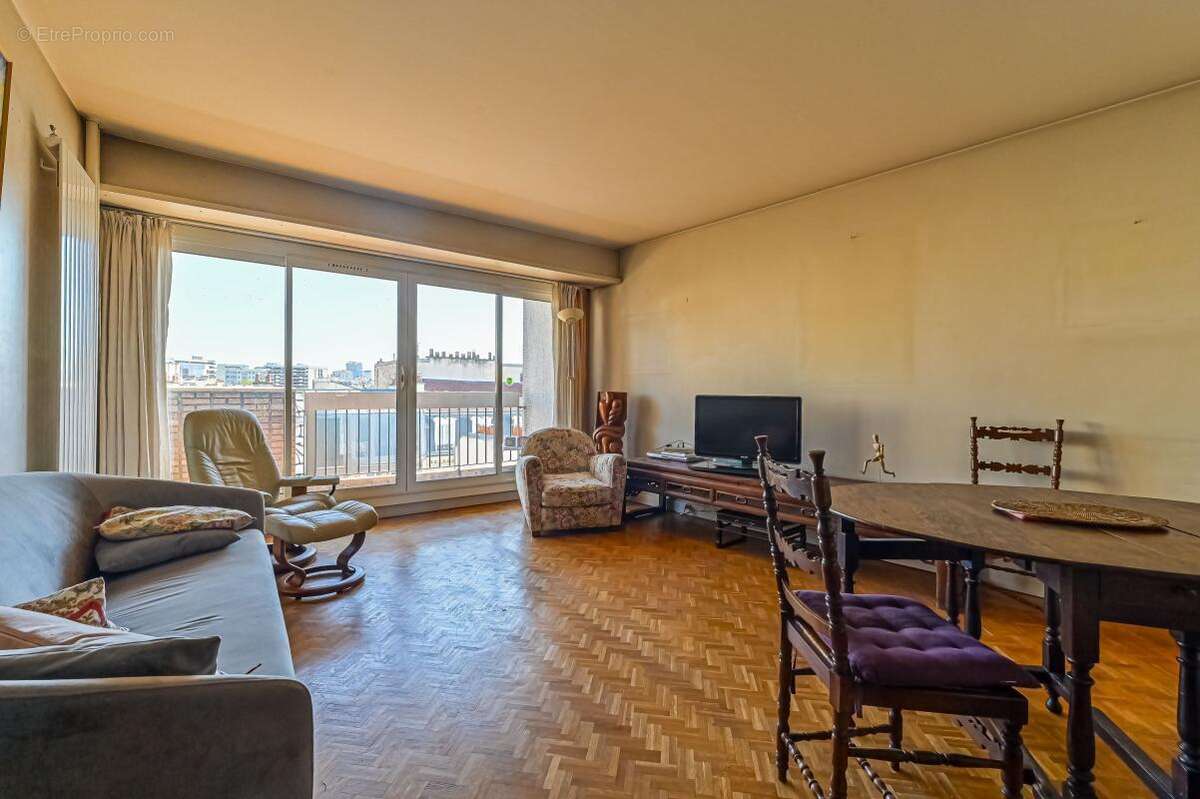 Appartement à PARIS-11E