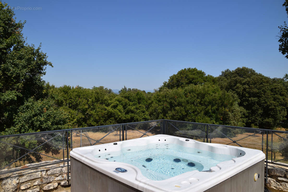 Maison à GOUDARGUES