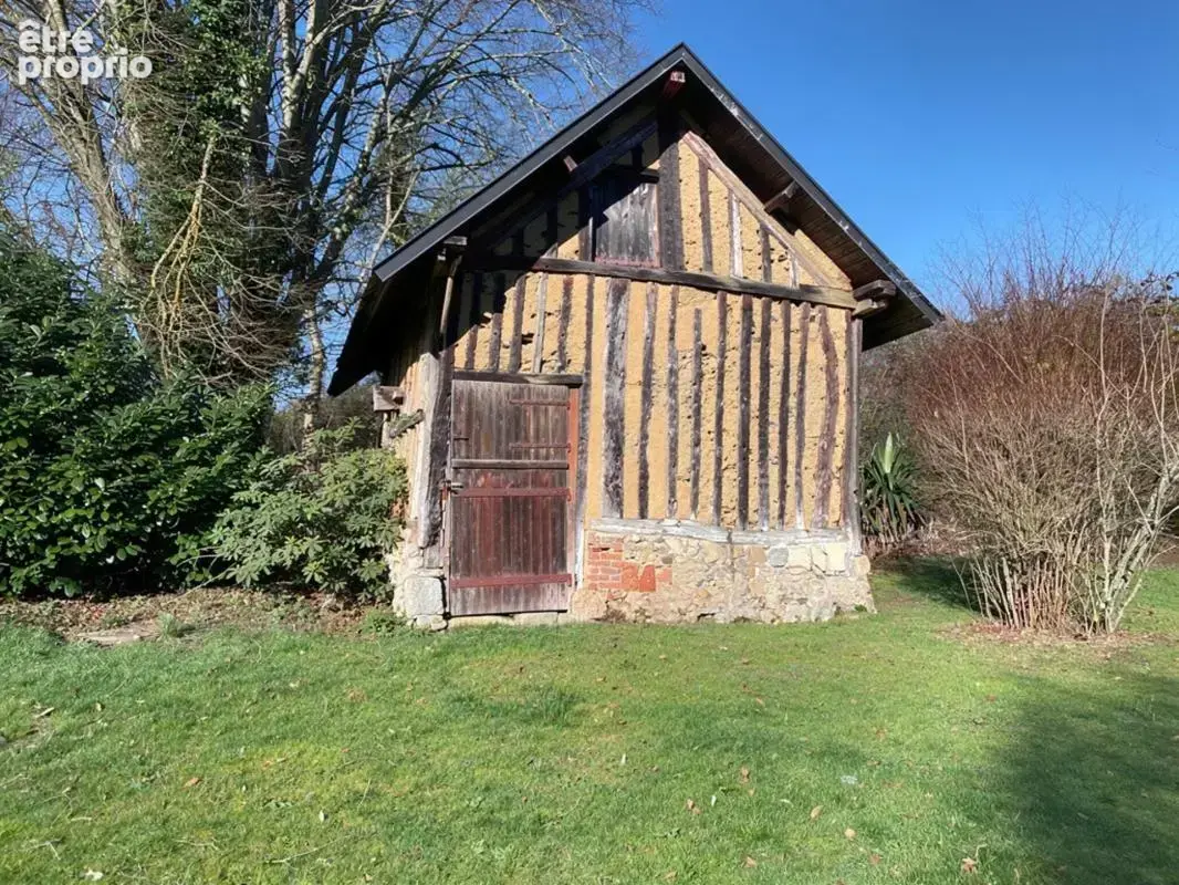 Propriété d’Exception à Lisieux – Maison de 255 m² sur 3 Hectares avec dépendances - photo 18