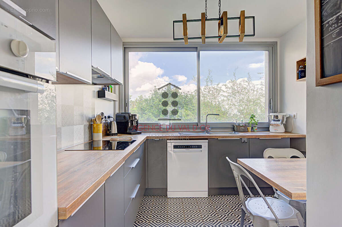 Appartement Saint-Cloud / 5 pièces 112,17 m2 / En parfait état avec une belle vue dégagée - photo 6
