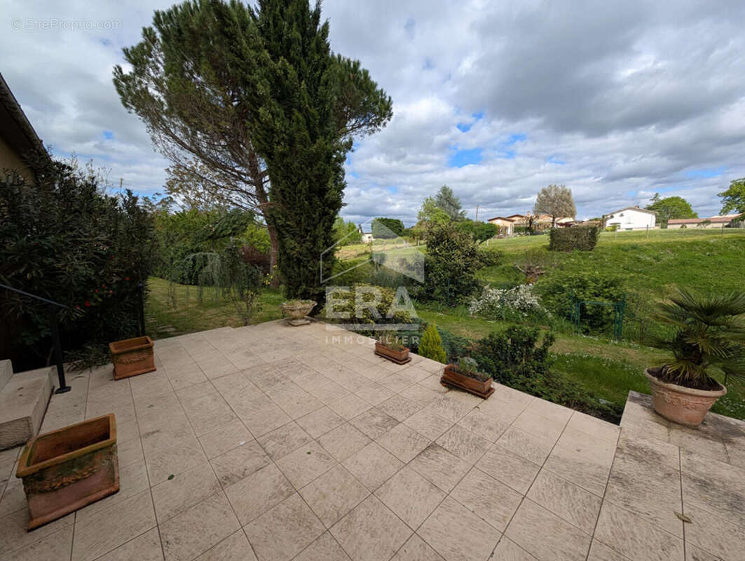 Maison à MONTPON-MENESTEROL