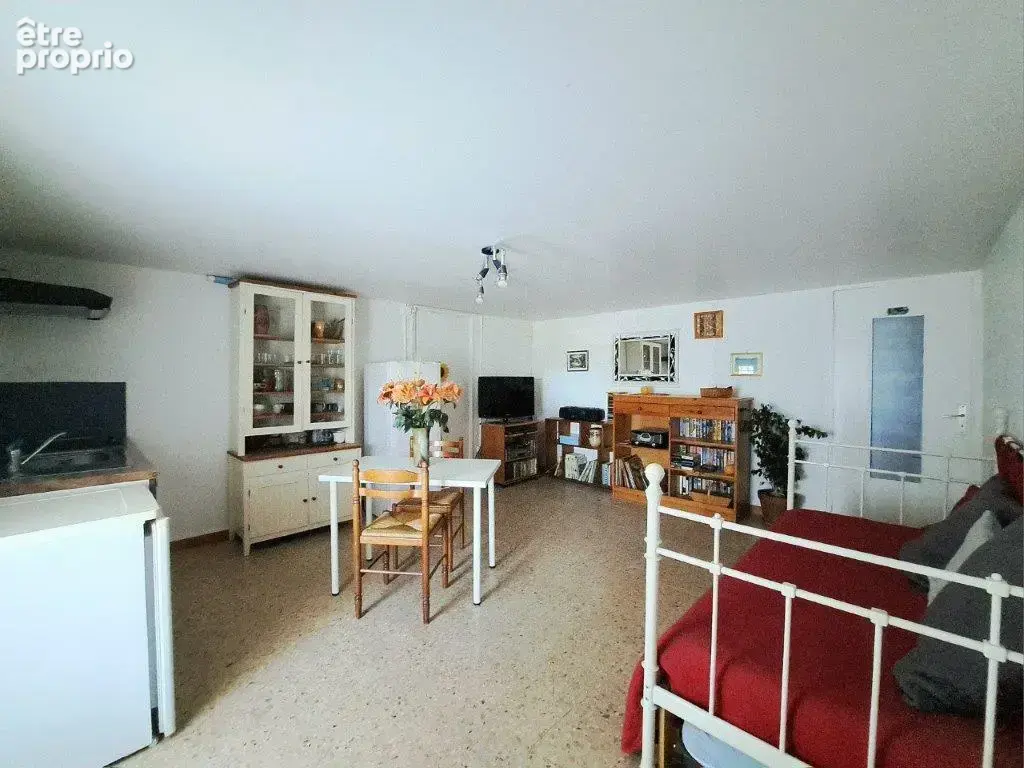 A vendre à Gargas spacieuse avec deux appartements et piscine - photo 7
