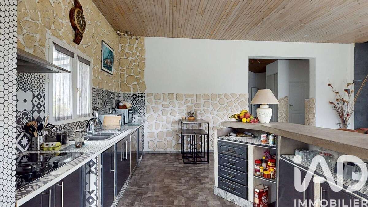 Maison 205 m² à Gaas  - photo 8