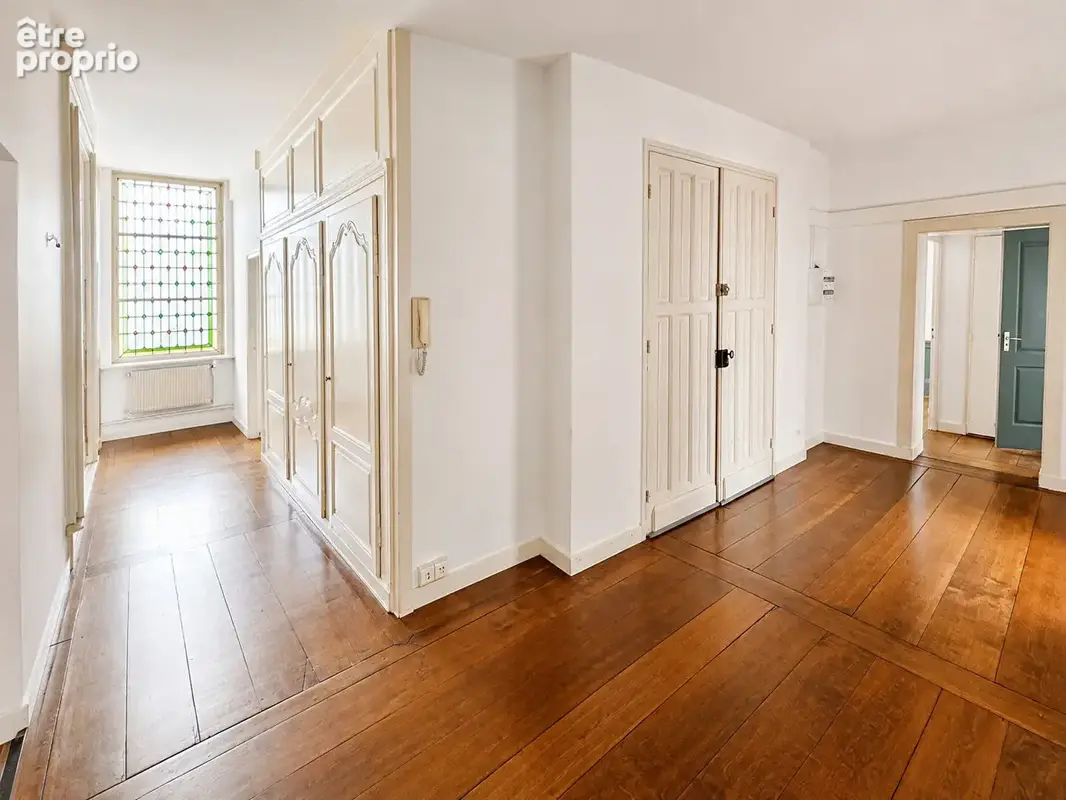 Appartement 4 pièces de caractère avec terrasse et parking sécurisé - Vieux-Lille - photo 5