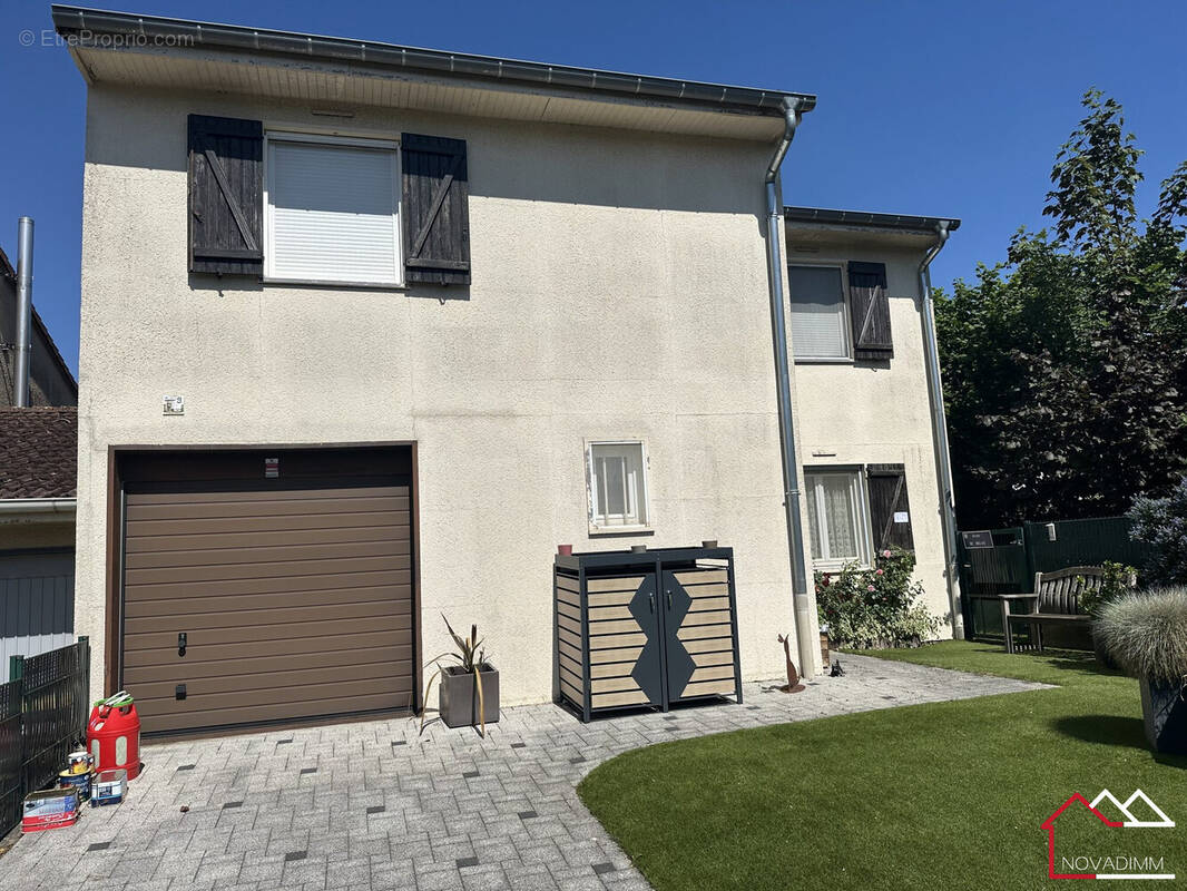 Maison à MONTOY-FLANVILLE