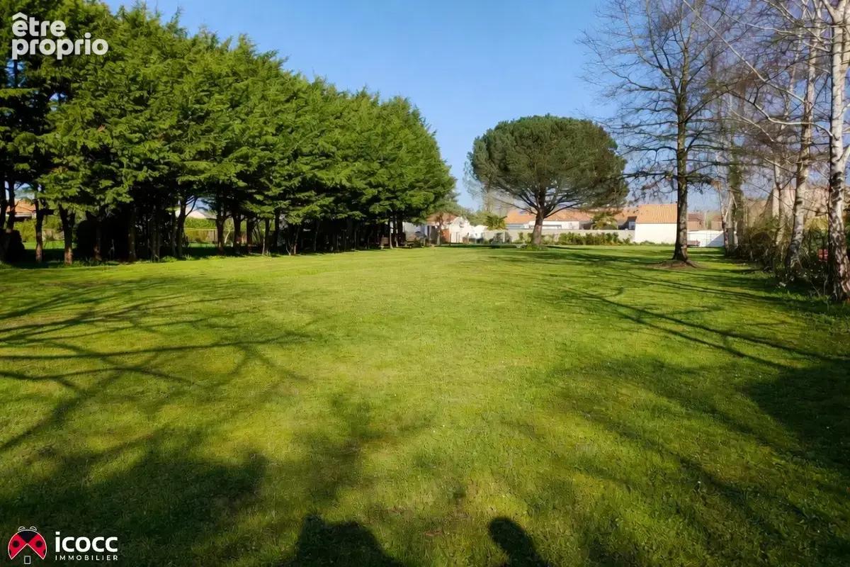 Photo Terrain à Moutiers-Sur-Le-Lay au prix de 65 100€