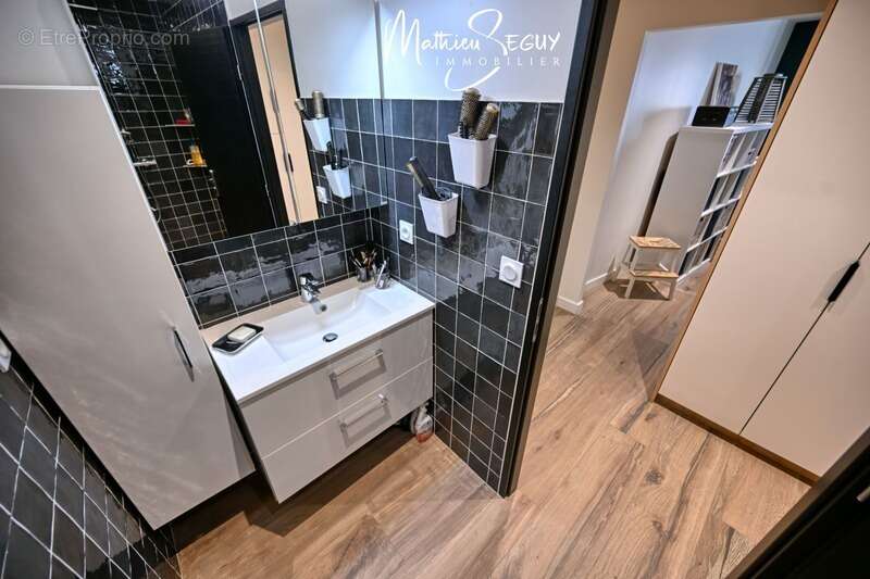 Maison à SAINT-MARTIN-EN-HAUT