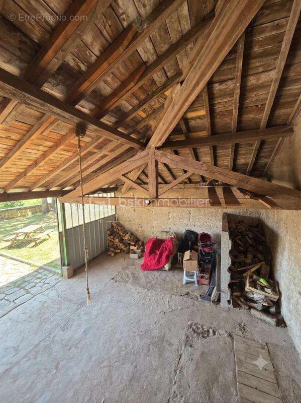 Maison de caractère de 120 m² sur terrain arboré de 575 m² - photo 4