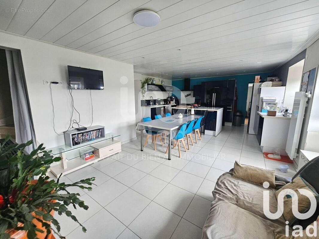 Photo 1 - Maison à SAINT-MEEN-LE-GRAND