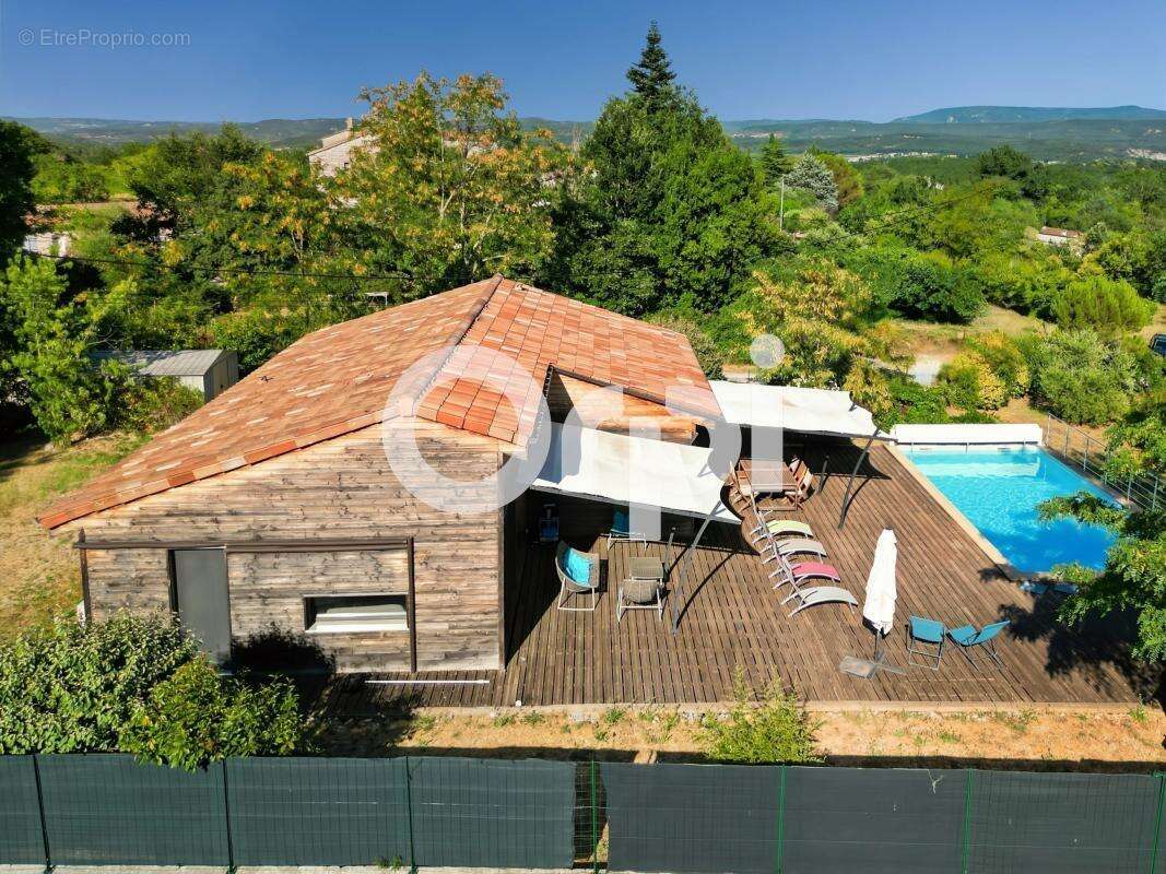 Villa en bois avec piscine - photo 24