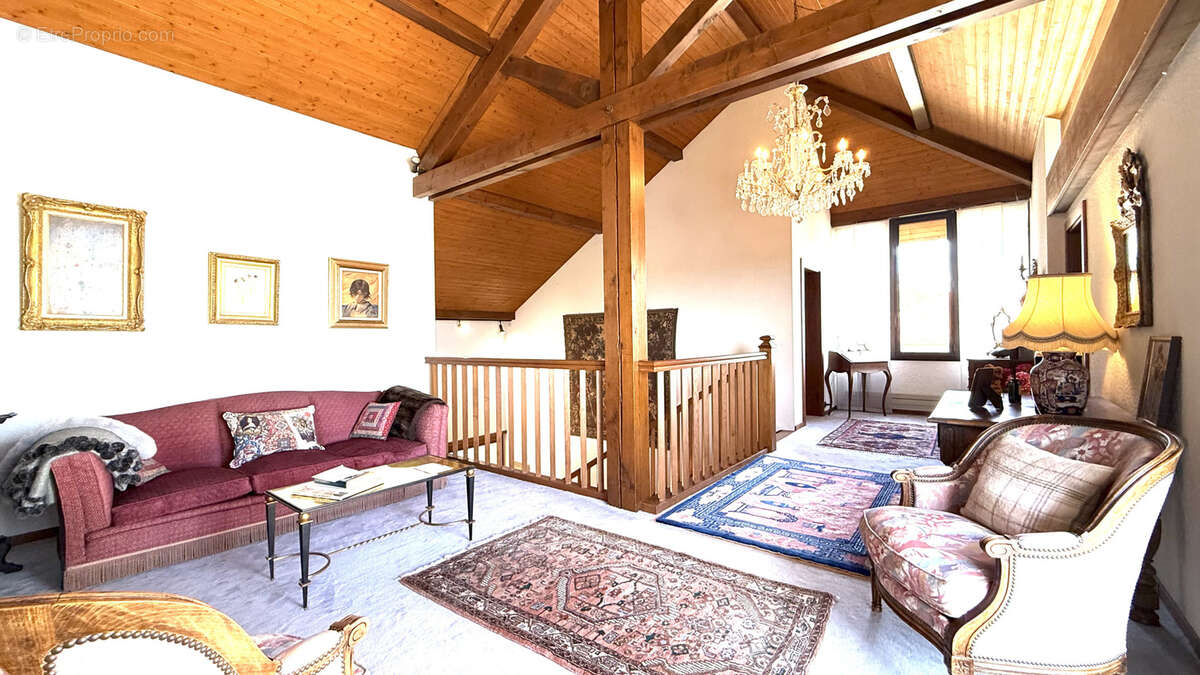 Maison à DIVONNE-LES-BAINS