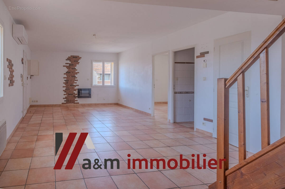 Appartement à CHATEAUNEUF-LES-MARTIGUES