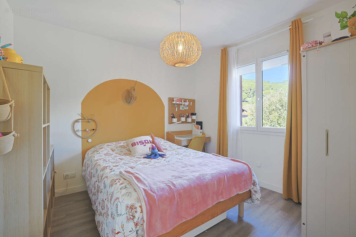 Maison à PUGET-VILLE