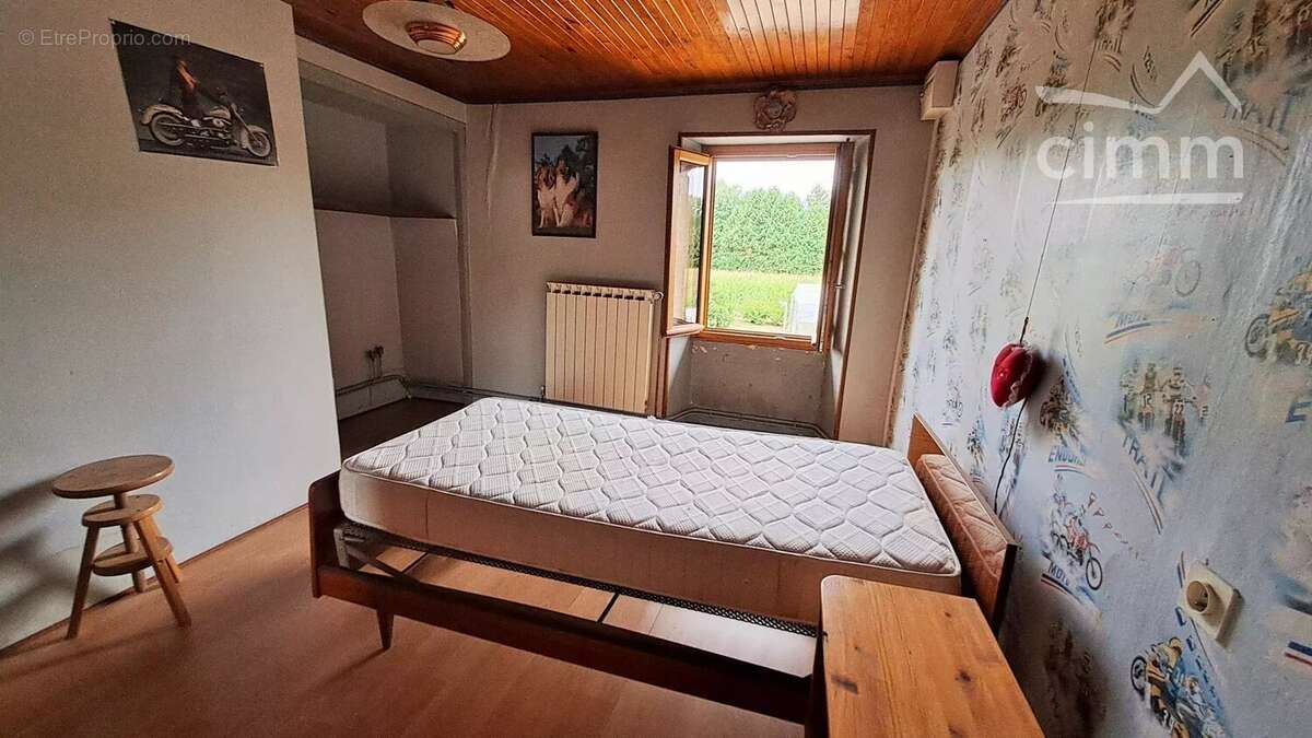 Maison à LA BATIE-MONTGASCON