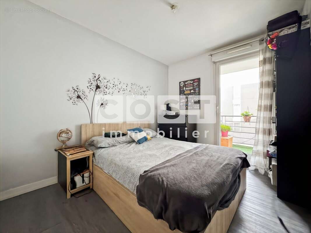 Appartement à GENNEVILLIERS