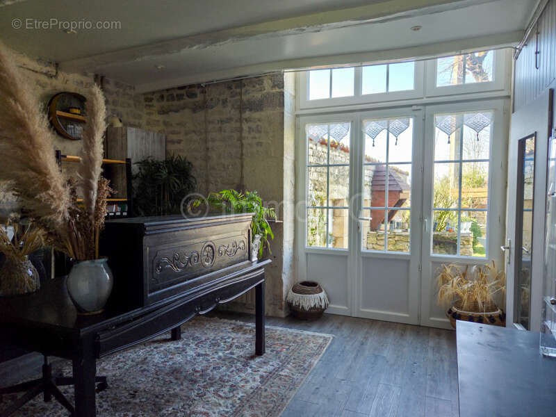 Maison à CHEF-BOUTONNE