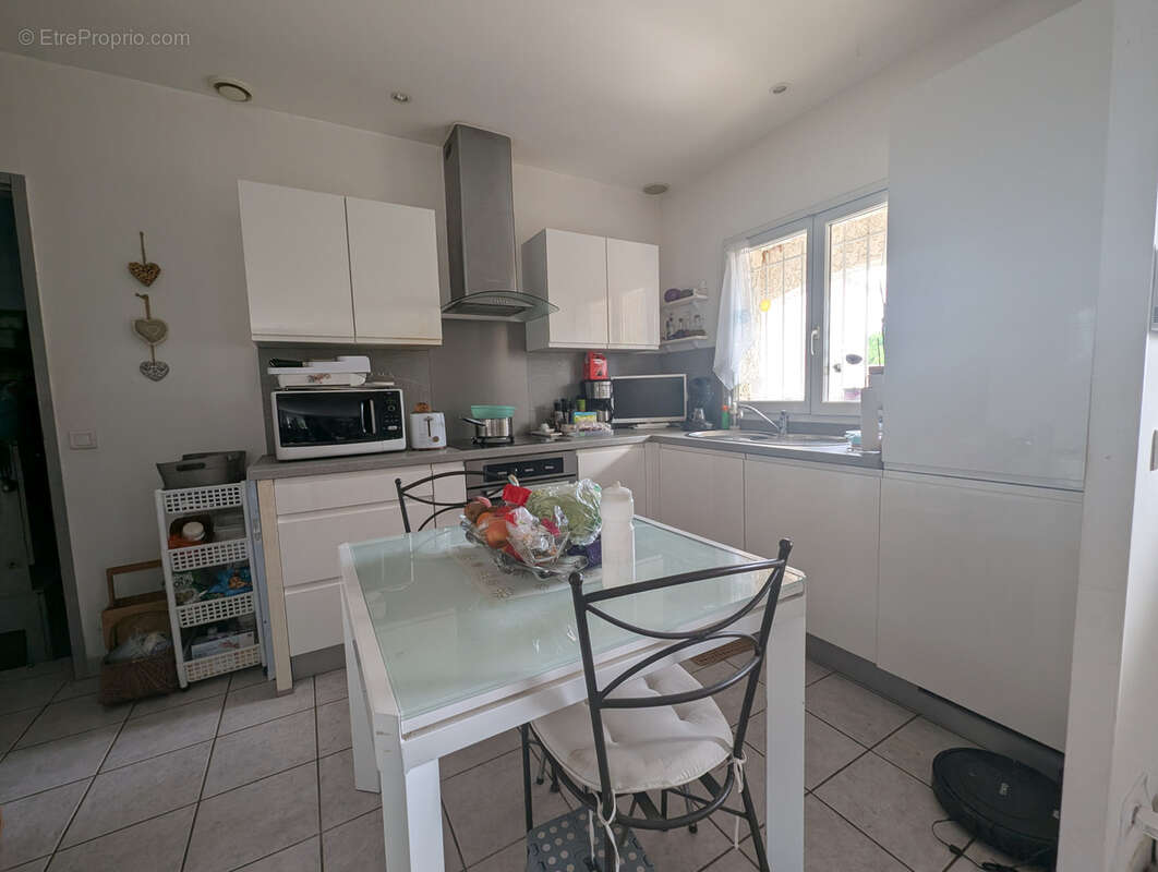A vendre - puisserguier - villa t4 + bureau de 110 m2 hab sur 540 m2 de terrain avec terrasse et piscine - photo 5