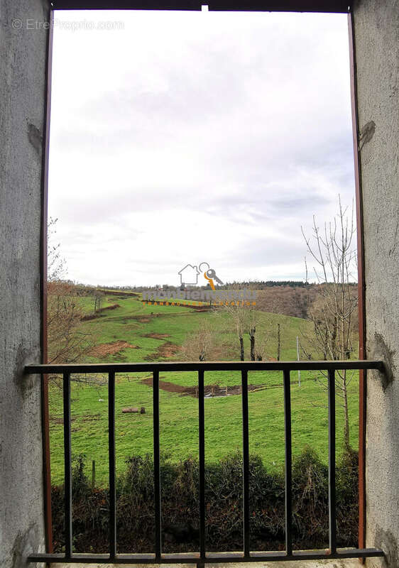 Maison à SAINT-CHAMANT