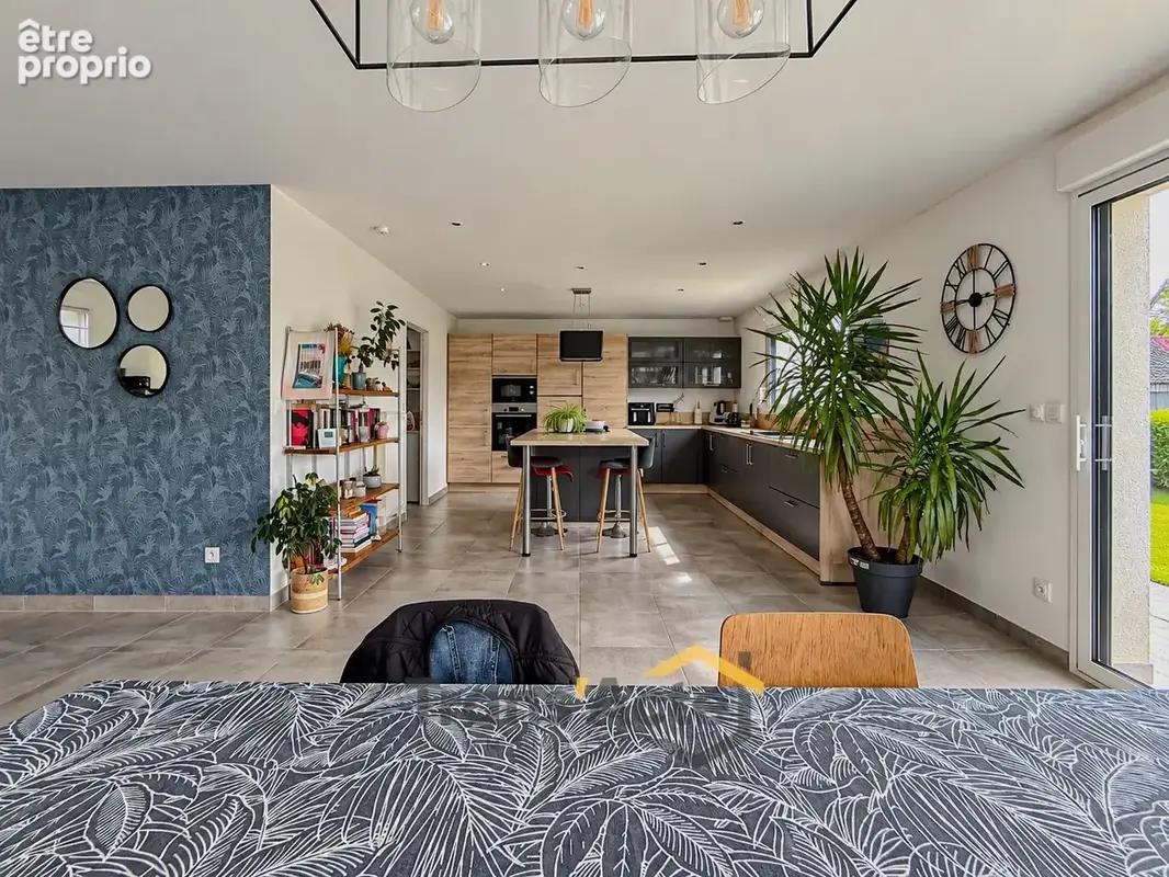 Maison de 2020   pièce de vie de 54 m2 et jardin plein sud   4 chambres dont suite parental - photo 2
