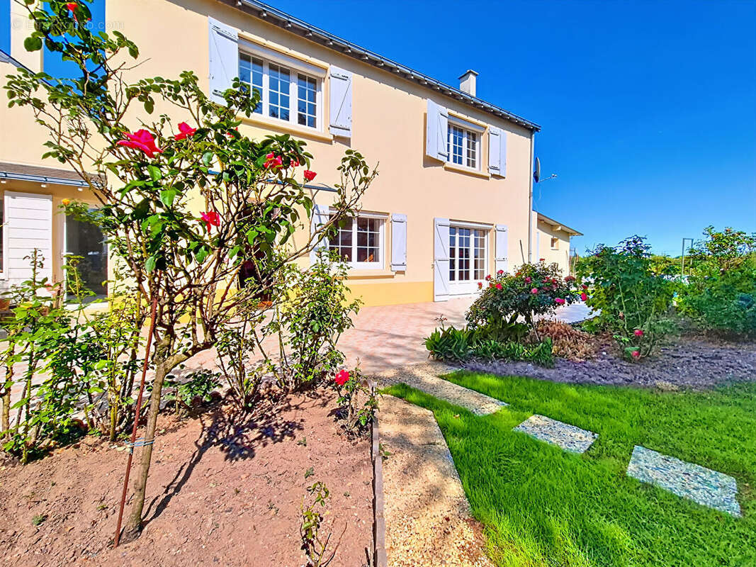 Maison à SAINT-BARTHELEMY-D&#039;ANJOU