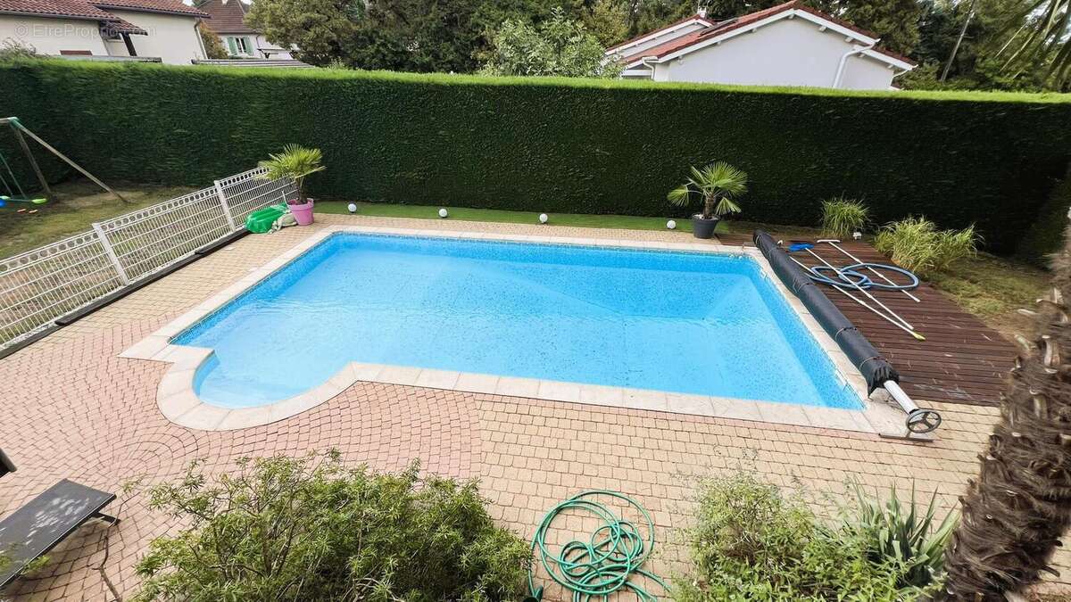 Photo 5 - Maison à LA TOUR-DE-SALVAGNY