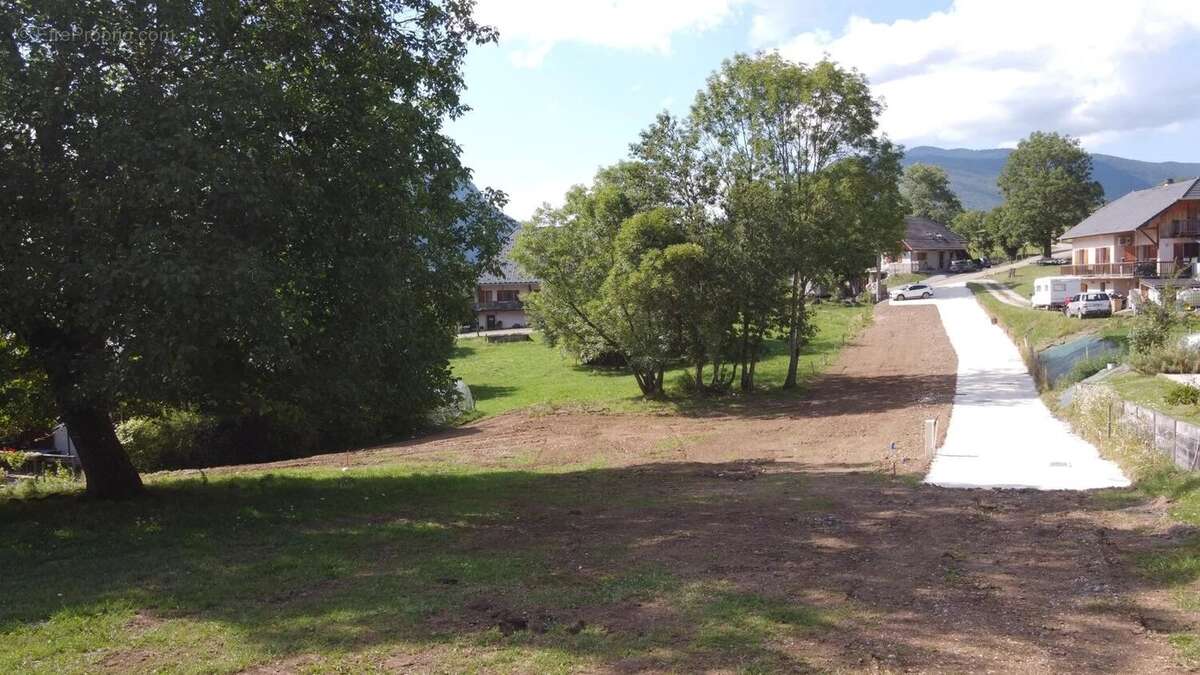 Terrain à LA MOTTE-EN-BAUGES