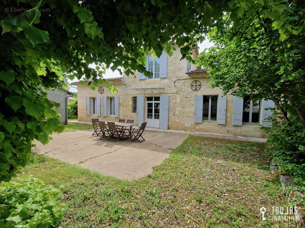 Maison à GENISSAC