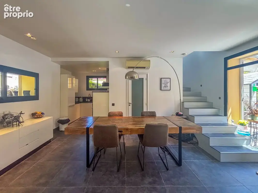 Maison rénovée dans le village de Saint-Jean-Cap-Ferrat - photo 7