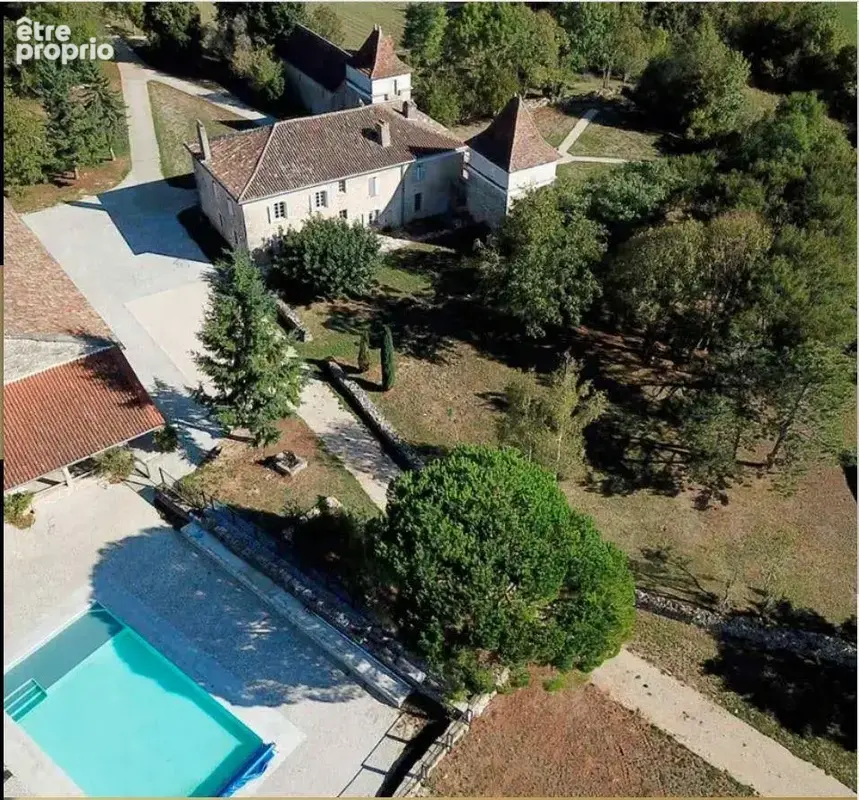 Situation privilégiée pour vos mariages avec  potentiel d'accueil, dans un cadre de vie paradisiaque. - photo 2