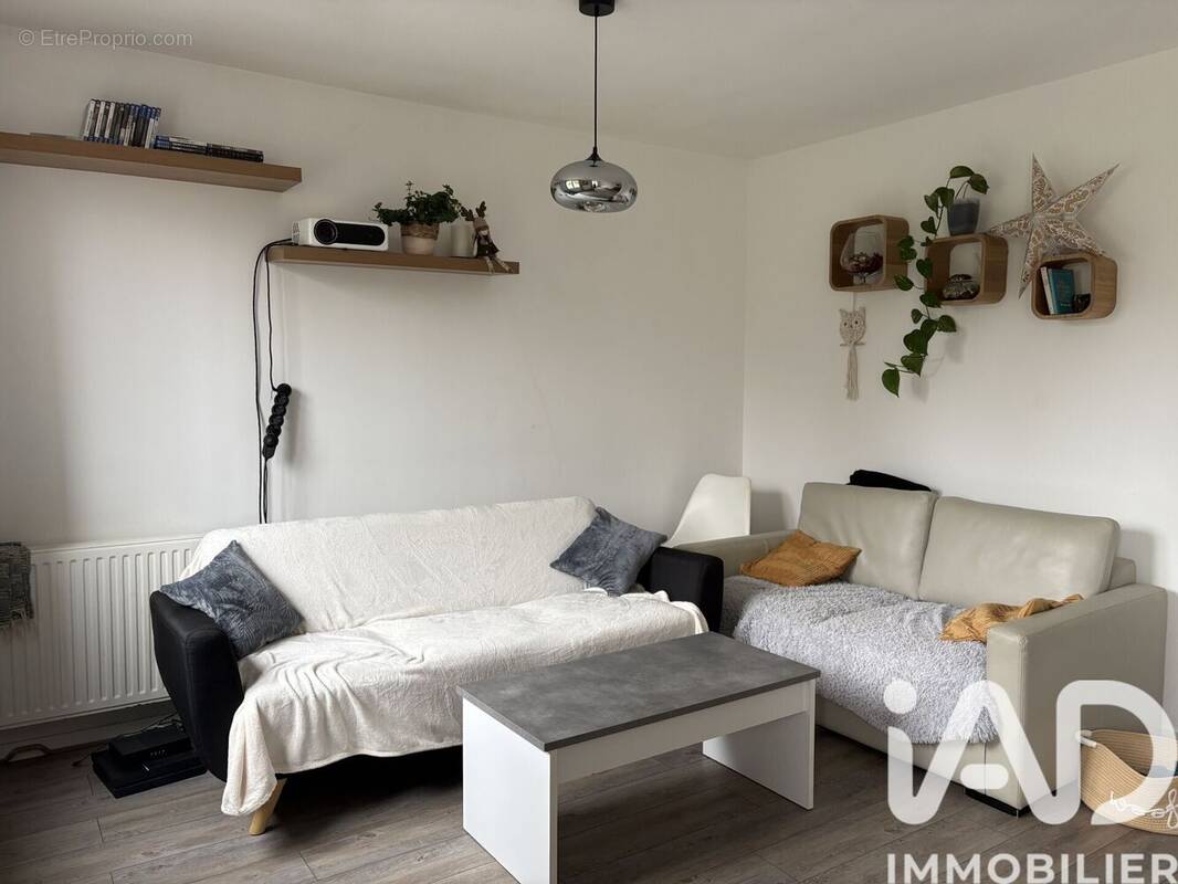 Photo 1 - Maison à SAINT-JEAN-DE-BRAYE