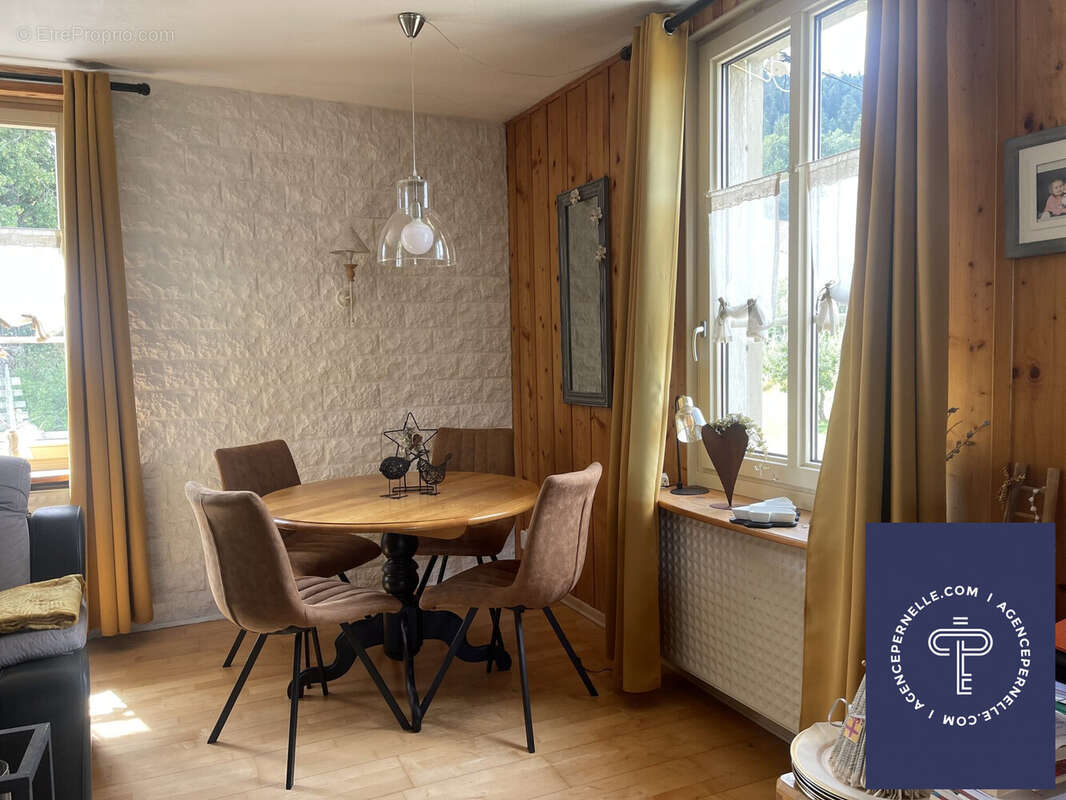 Maison 180 m² à Villers-Le-Lac  - photo 9