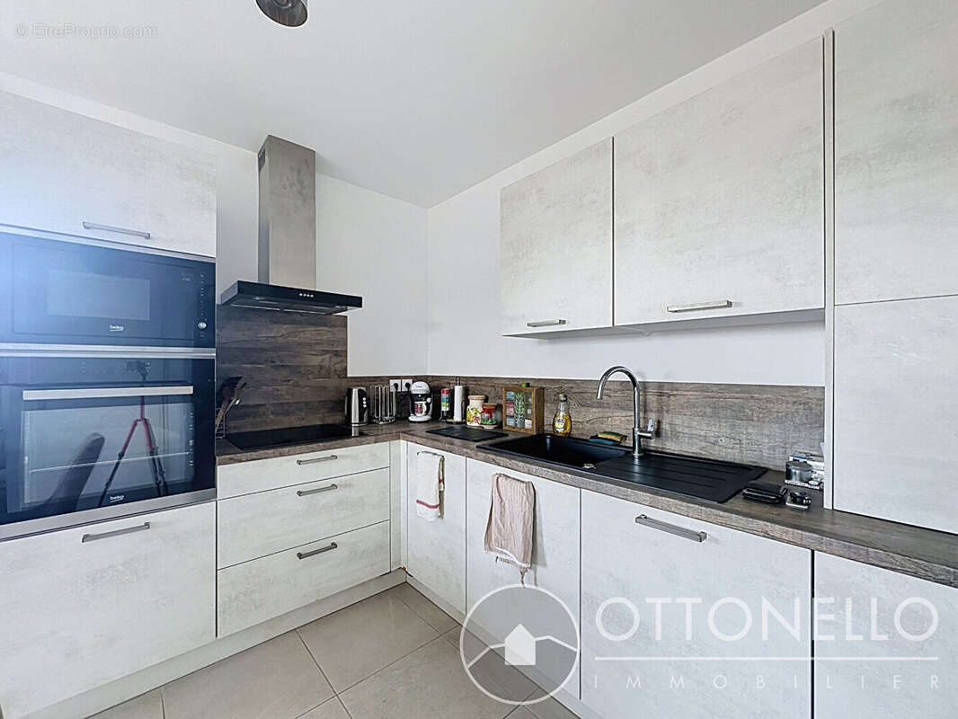 Appartement à PUGET-SUR-ARGENS