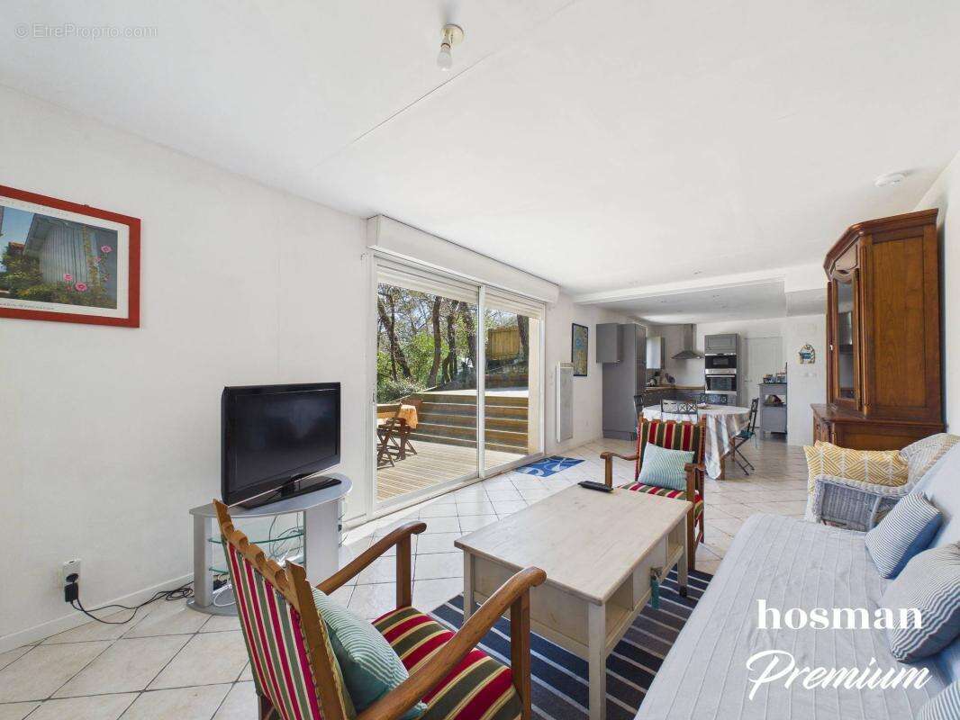 Maison familiale 210 m² avec T3 indépendant - La Teste-de-Buch - photo 11