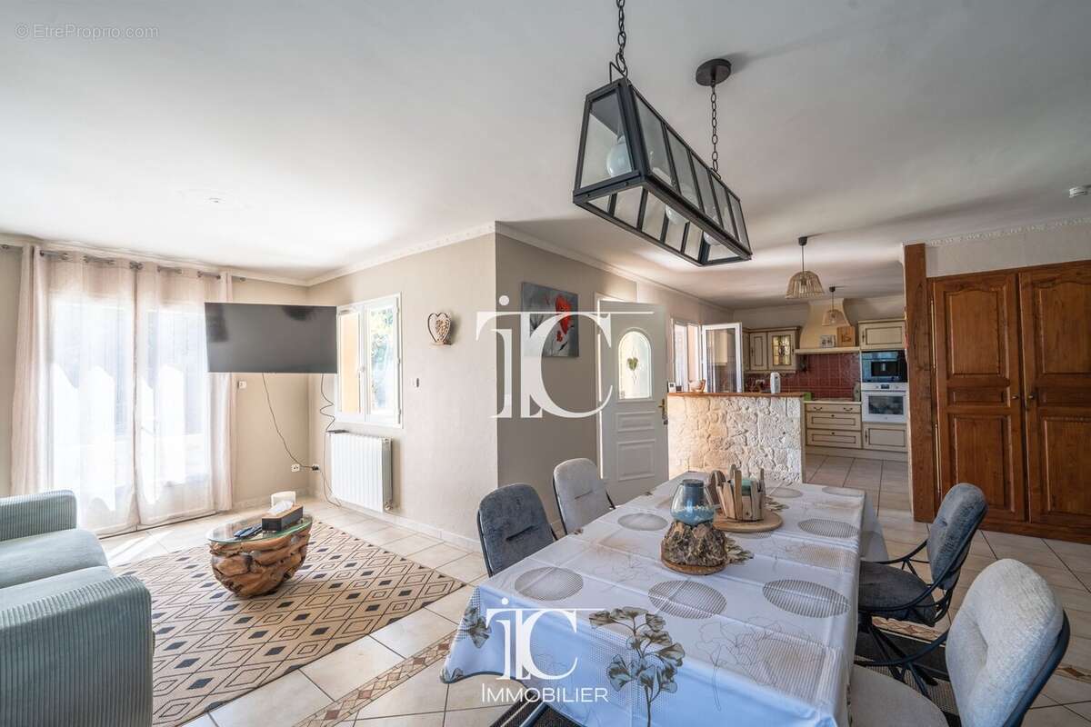 Villa 2005 140m² avec 5600m² terrain avec riviere - photo 12