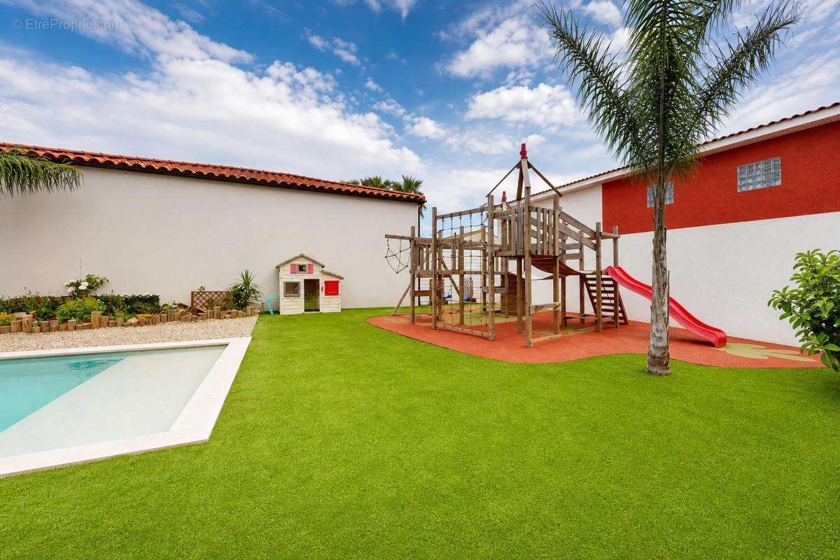 Maison de caractère avec piscine à Pia - photo 2