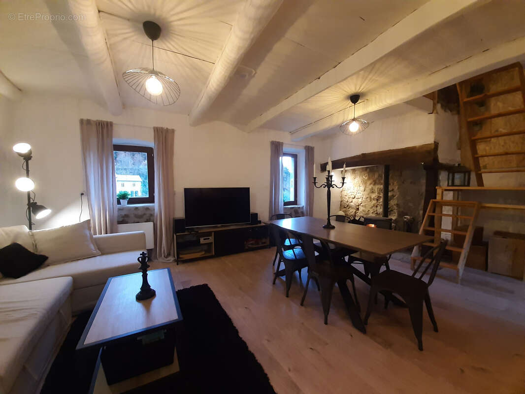 Maison à SAINT-CHRISTOL